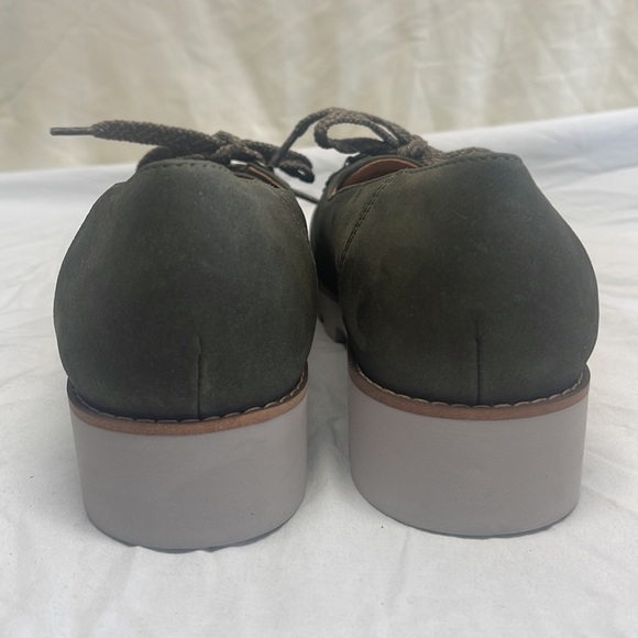 *NEW* Teagan Vionic Loafers - Picture 3 of 4